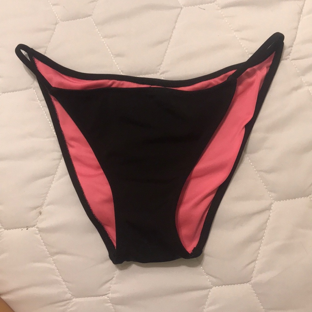 Black and pink bikini bottoms